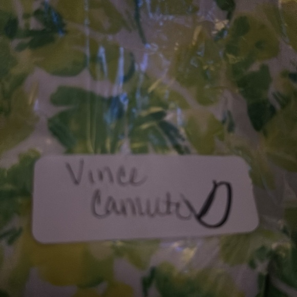 VINCE CAMUTO Woman Blooming Brights Emerald floral ruffle sleeve blouse NWT M - Picture 14 of 14